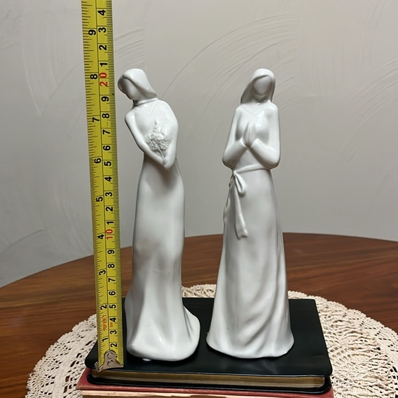 🛍5 for$25 Sales Women Figurine - Picture 2 of 7